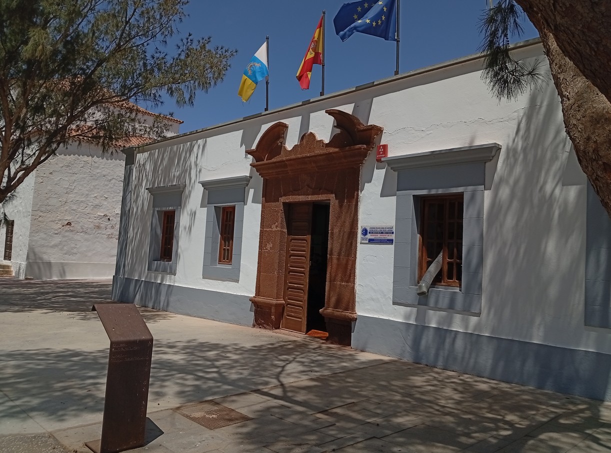 Fuerteventura, Antigua: Mann mit Epilepsie aus dem Schwimmbad gerettet 1 Fuerteventura Antigua Policia Local