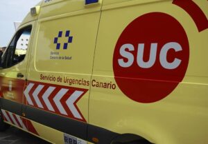 Gran Canaria, San Bartolomé de Tirajana: Mehrere Verletzte und zwei brennende Autos 5 Krankenwagen Unfall