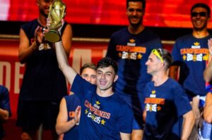 Teneriffa-Nordost, Tegueste: Feier zu Ehren von Pedri 5 Pedri Weltmeister