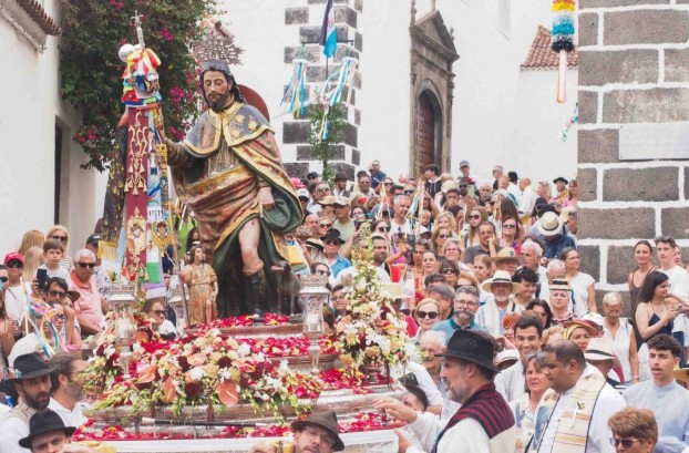 Teneriffa-Nordwest, Garachico: Verbindung von Andacht, Wallfahrt, Musik, Tanz und Festlichkeiten 1 Romeria Garachico