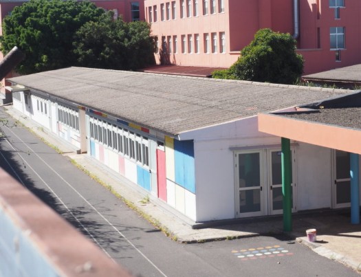 Teneriffa-Nordost, Santa Cruz: Asbest im Schuldach 1 Schule Echeyde