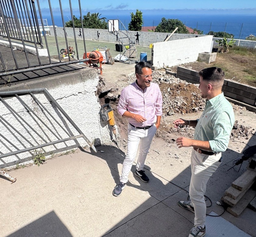 Teneriffa-Nord, Los Realejos: Arbeiten für einen schönen Schulstart 1 Schulen obras