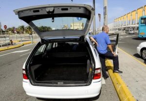 Gran Canaria-Ost, Telde und Ingenio: Einschränkung der Taxen am Flughafen 7 Taxi Gando