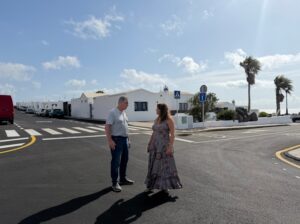 Lanzarote, Teguise: Fertigstellung der Arbeiten in Los Cocoteros 16 Teguise Asphaltierung