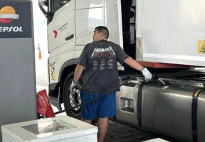 Kanarische Inseln: Mehr Hilfen für den Transport, ansonsten Verteuerung des Warenkorbs 2 Transport Tanken
