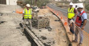 Fuerteventura, Betancuria: Neuasphaltierung 20 Betancuria Arbeiten