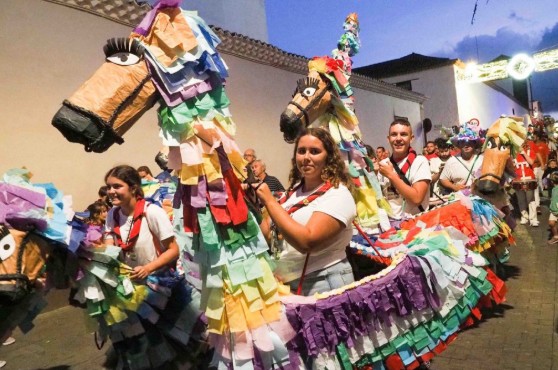 Teneriffa-Nordost, La Laguna: „Fiestas del Cristo“ 1 Caballitos de fuego