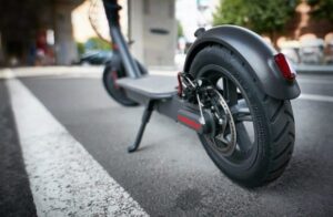 Teneriffa-Süd, Adeje: Vorschriften für E-Scooter 15 E Scooter