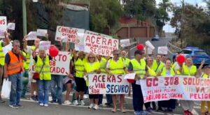 Gran Canaria-Nordost, Las Palmas: Bürger demonstrieren für Bürgersteige an der GC-308 8 El Roman Buergersteige