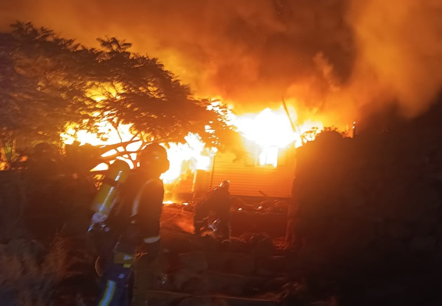 Teneriffa-Südost, Arafo: Wohnhaus in Brand 1 Feuer Haus Arafo