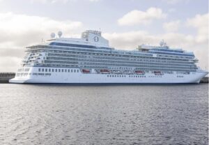 Lanzarote, Arrecife: 130 Kreuzfahrtschiff-Besuche 24 Kreuzfahrtschiff Allura Arrecife