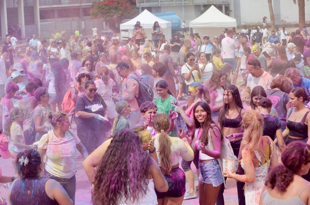 Gran Canaria-Nordost, Las Palmas: Holi-Fest war ein voller Erfolg 1 Las Palmas Holi Fest