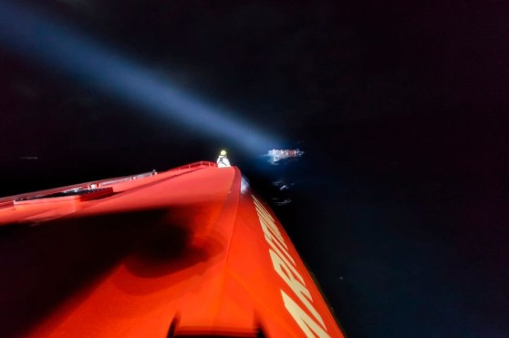 Rettung Fluechtlinge Schlauchboot