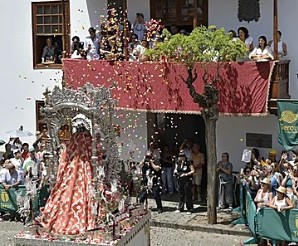 Virgen Rosen
