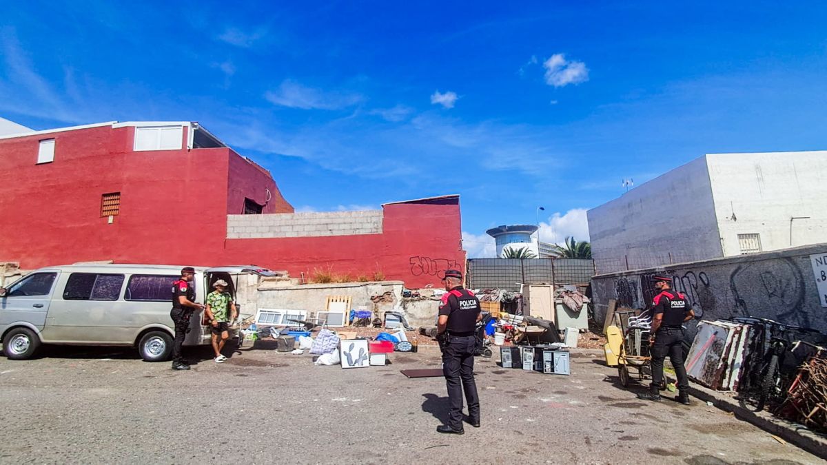 Teneriffa-Nord, La Laguna: Illegale Müllsammler 1 Muell