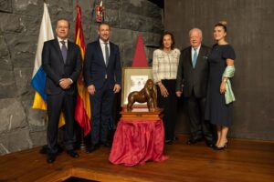 Teneriffa-Nord, Puerto de la Cruz: <em>Premio Gorila</em> des Loro Parque 16 Premio Gorila 1
