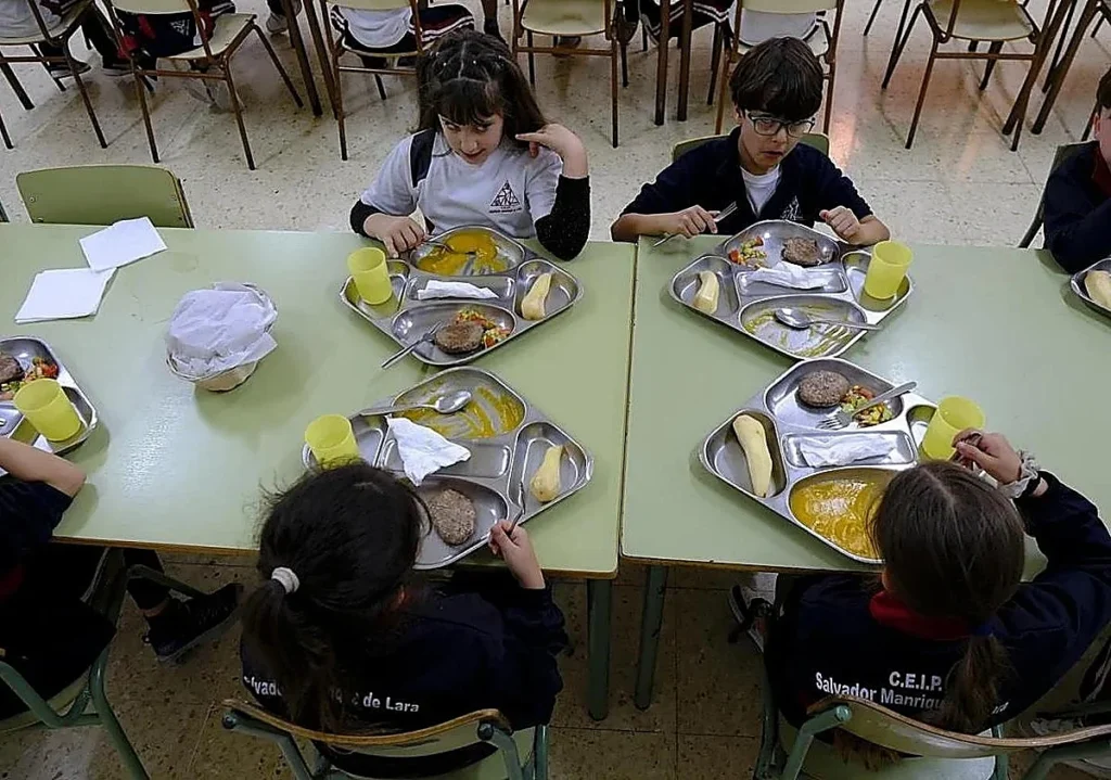 Fuerteventura, Pajara: Sorge um die Schulkantine 98 Speisesaal