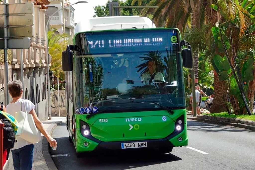 Teneriffa Nord, Santa Cruz: Neuer Fahrplan 100 Titsa