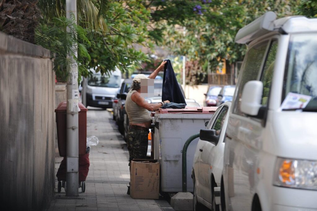 Teneriffa Nord, Santa Cruz: Wohnungen für Obdachlose 99 Wohnungslos