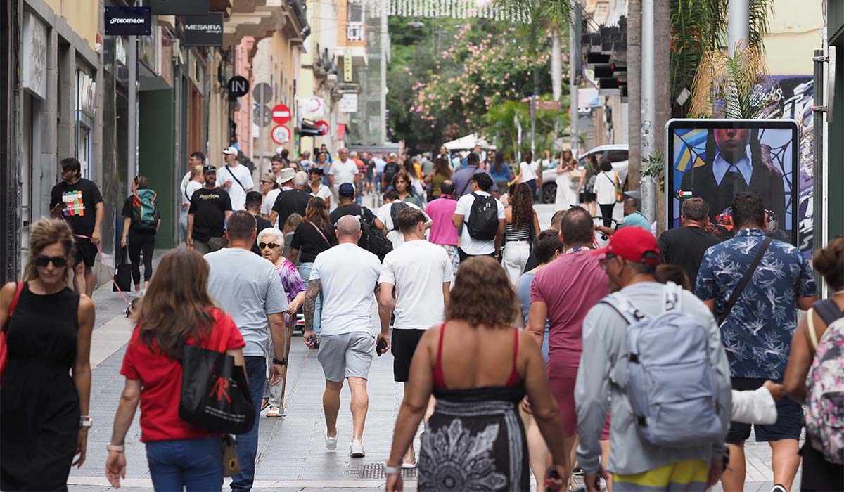 Teneriffa-Nordost, Santa Cruz: Viel los in der Stadt 1 santa cruz calle carnaval
